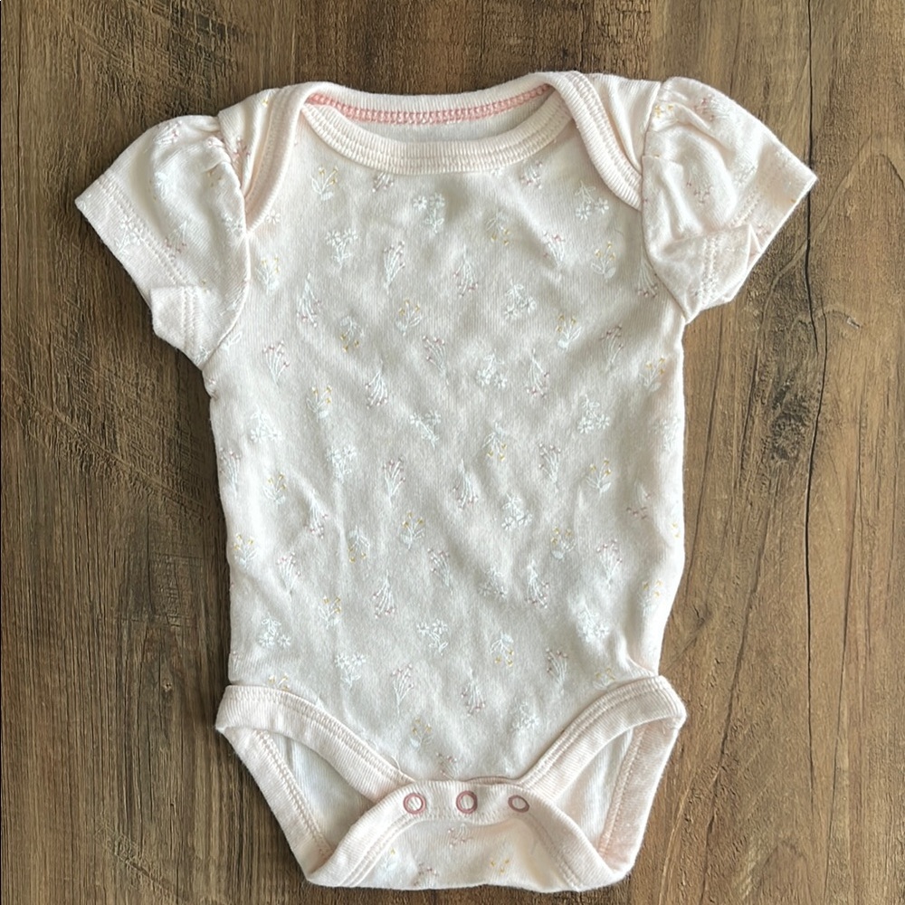 5/$20 Cloud Island Pink Floral Short Sleeve Onesie NB